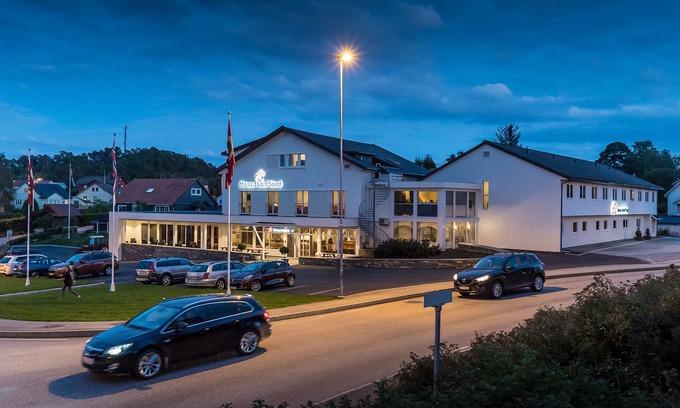 Leirvik Hotel | Almaas Hotell Stord As