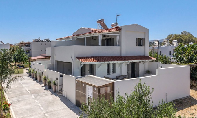 Platanes House | Aloe,pool,near beach & amenities no car needed