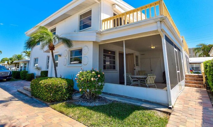 Aloha Kai House | Aloha Kai - Unit 52N Close to the beach with views!