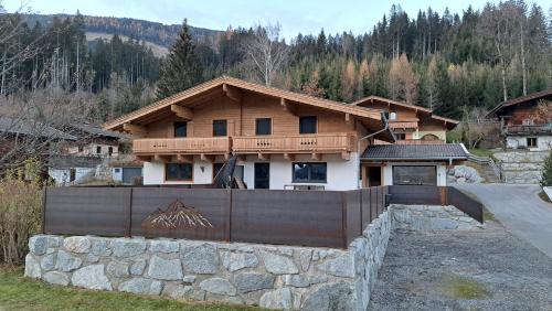 Bramberg am Wildkogel House | Alpen Chalet Bramberg