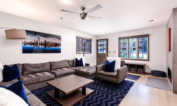 Aspen House | Alpenblick 10, Three level Townhome, Two Block From the Gondola