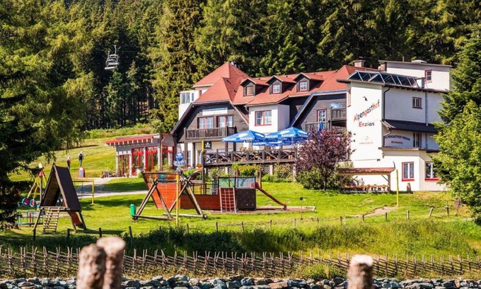 Monichkirchen Hotel | Alpengasthof Enzian