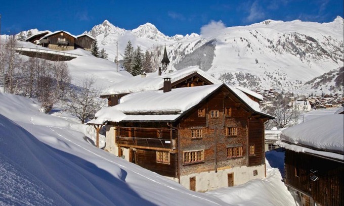 Tujetsch Apartment | Alpenlodge Tgèsa Surrein Giassa10