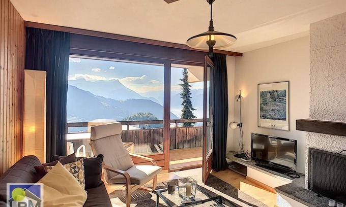 Leysin Apartment | Alpha B42 Modern south-facing 3,5-piece (60 m2) apartment with a fantastic view of the Alps. Situate