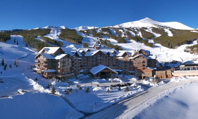 Peak 8 Condo | Alpine Condo + Fireplace, Balcony | Access to Spa