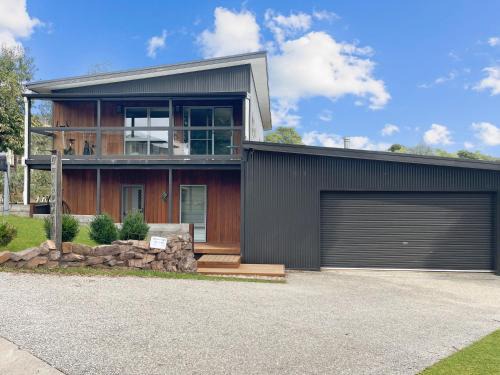 Merrijig House | Alpine Edge Retreat- Gateway to Mount Buller