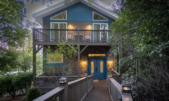 Helen House | Alpine Golf - Luxury 4BR/4BA on 9th Hole | Hot Tub, Game Room & Views