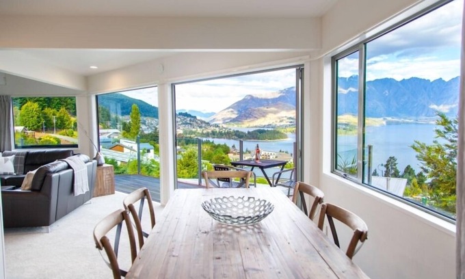 Fernhill House | Alpine Vista - Breath Taking Views of Queenstown