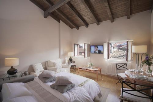 Old Town Apartment | Altalea by clabao