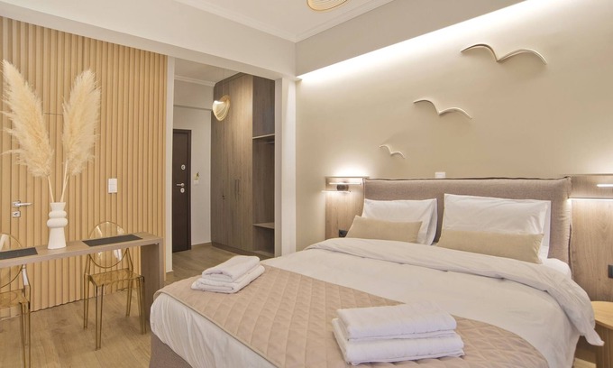 Kinosargous Apartment | Althea Luxury Apt City View, Walk to Acropolis