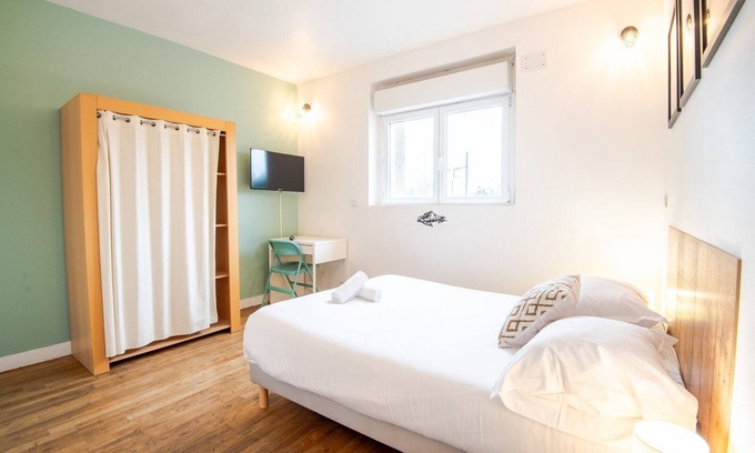 Tours Apartment | Altitude - Room with private bathroom