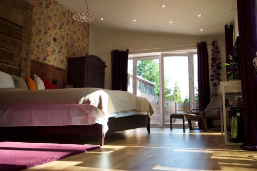 Liepaja Apartment | Altribute Studio w Sauna Secure Parking wifi 90mbs