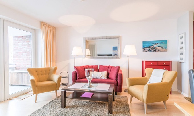 Busum Apartment | Am Ankerplatz Whg. 3.4. Fantastic panoramic view over the harbor and the sea!
