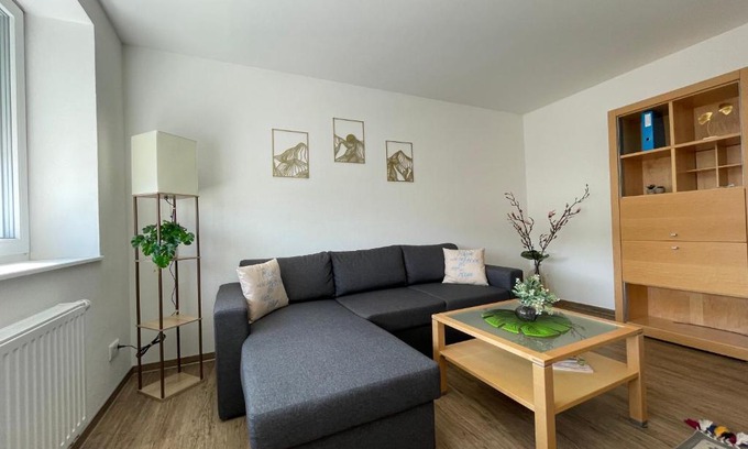 Amberg Apartment | AM Fleurystr, komfortabel, ZENTRAL in Amberg mit Parkplatz!