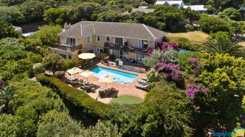 Hout Bay House | Amakhaya Lodge