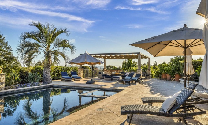 Santa Rosa House | Amarosa Estate sleeps 8 SantaRosa pool firepit spa