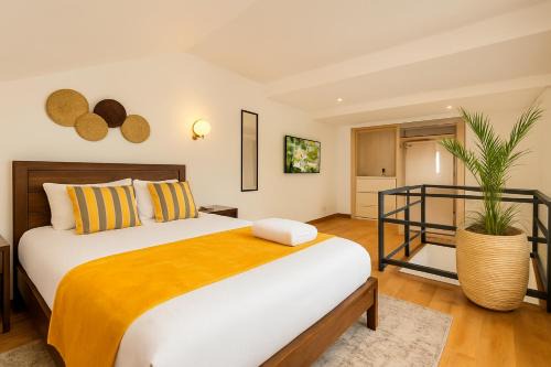 Central Region Apartment | Amaryllis Residences Mount Pleasant