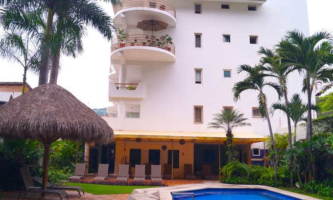 Romantic Zone Apartment | Amazing 1 Bedroom Condo in Romantic Zone!!