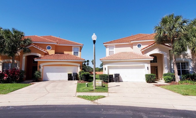 Solana House | Amazing 12Br 12Ba Twin Villas! Includes 2 private pools and 2 hot tubs!
