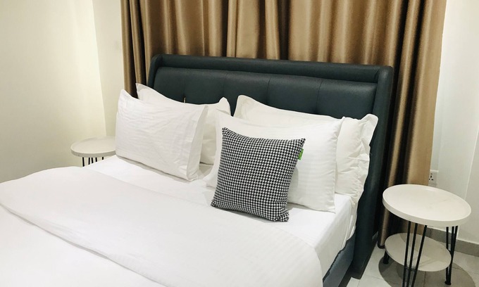 Teshie Apartment | Amazing 2 bedrooms w/free Wi-Fi - 15 minutes from the Airport