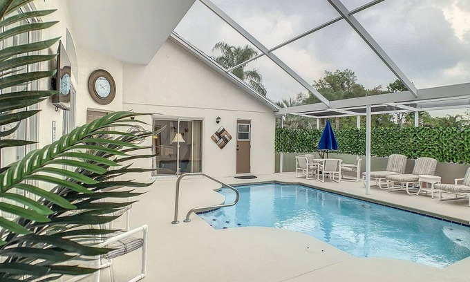 Thousand Oaks House | Amazing 4/3 house at Thousand Oaks Community, private pool, near Disney!