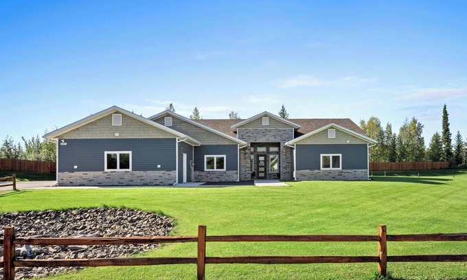 Fairbanks House | Amazing 4-bedroom house in Fairbanks