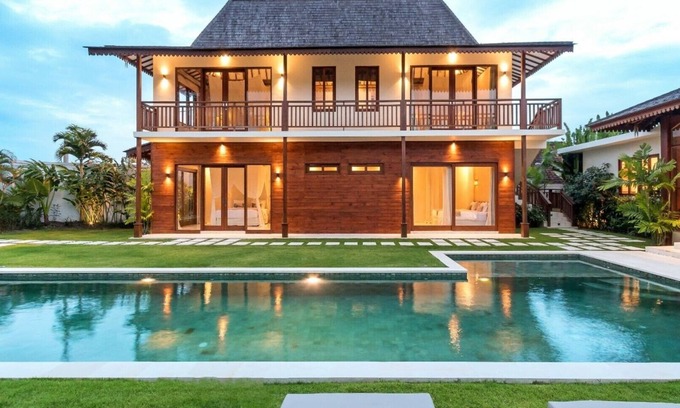 Kerobokan Villa | Amazing 4BR Villa With Pool, Bali Villa 2217