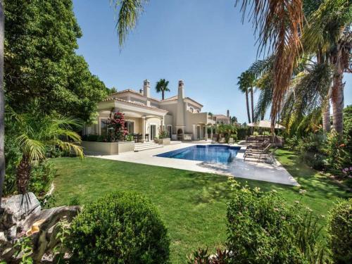 Almancil Villa | Amazing Algarve Villa 5 Bedrooms Villa Lillian Private Pool & Ping Pong Table Vale Do Lobo