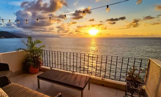 South Shore Hotel Area Condo | Amazing Beachfront Condo at Solamar. Gourmet kitchen and huge windows for views!
