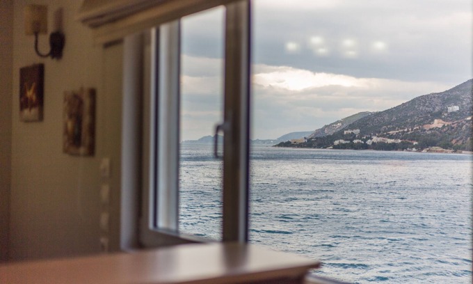 Loutraki Apartment | Amazing condo by the beach
