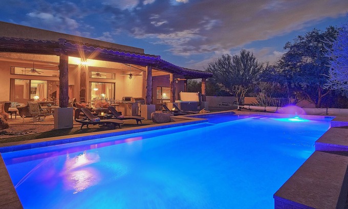 Cave Creek House | AMAZING DESERT OASIS +FILLED WITH AMENITIES + HEATED POOL + 2 HOT TUBS +12 BEDS