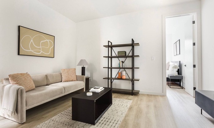 Greenpoint Apartment | Amazing Greenpoint 2BR w/Laundry & A/C, by Blueground