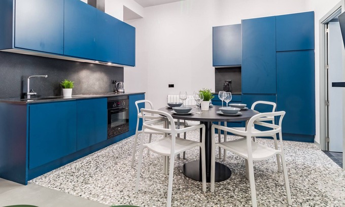 Malasana Apartment | Amazing ground floor up to 10 people in Madrid city center!