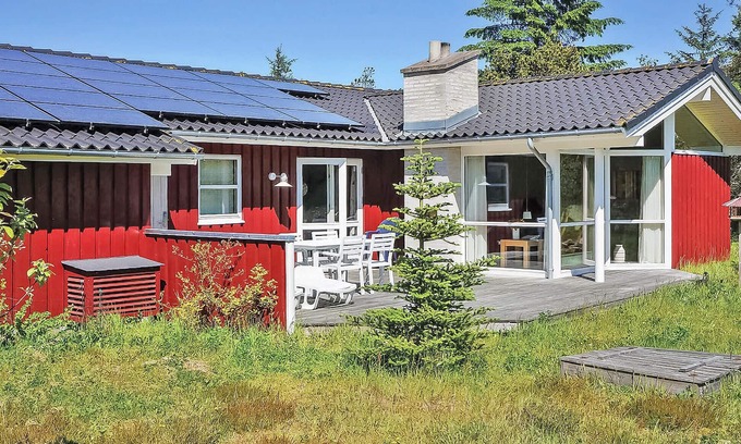 Torup Strand House | Amazing home in Fjerritslev with WiFi
