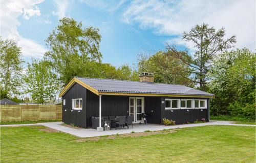 Strøby Egede House | Amazing Home In Køge With Kitchen