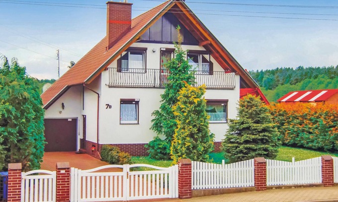 Kolczewo House | Amazing home in Kolczewo with sauna