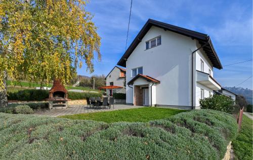 Lobor House | Amazing Home In Petrova Gora With Sauna