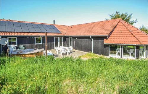 Sondervig House | Amazing Home In Ringkøbing With Kitchen