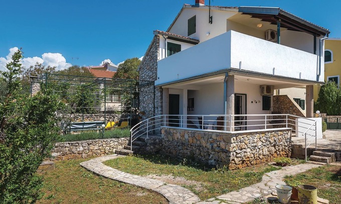 Zaboric House | Amazing home in Zaboric with kitchen