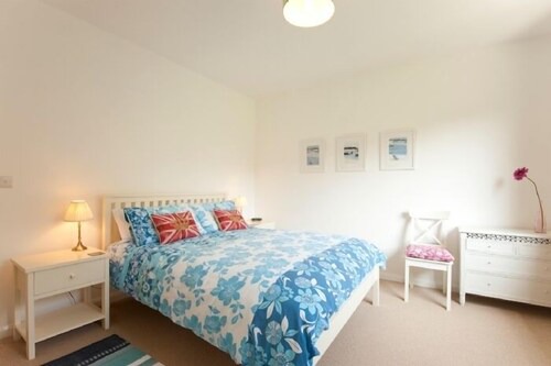 Holywell Apartment | Amazing location almost on the beach!