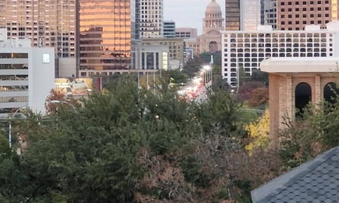 Bouldin Condo | Amazing Location! Huge, Hip and Super Stylish