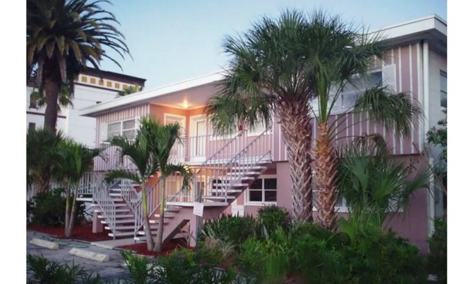 Don Cesar Condo | AMAZING LOCATION ! direct across ST, from beach