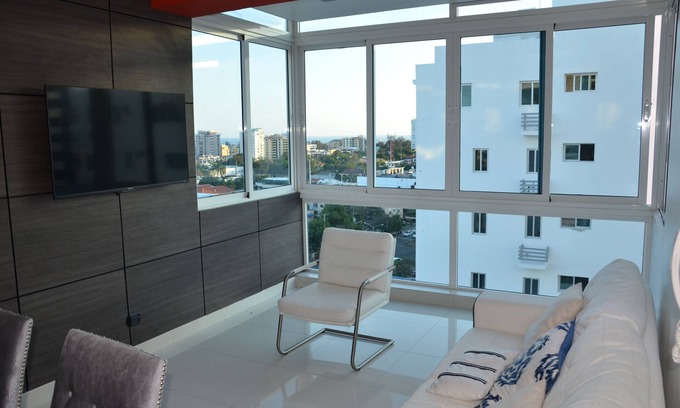 Sarasota Apartment | Amazing Minimalist Apartment With Sea View