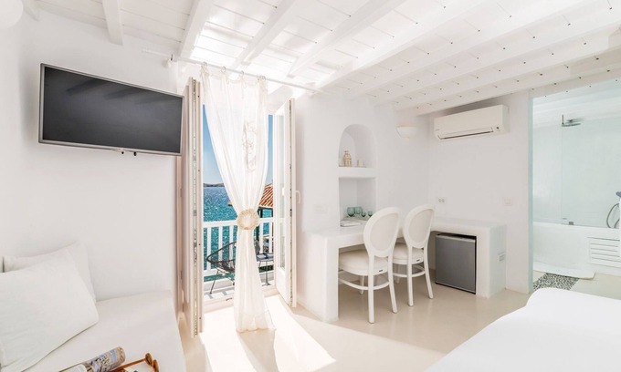Little Venice Villa | Amazing Mykonos Suite | Superior Suite | Sea View and Interior Spa Bath |.