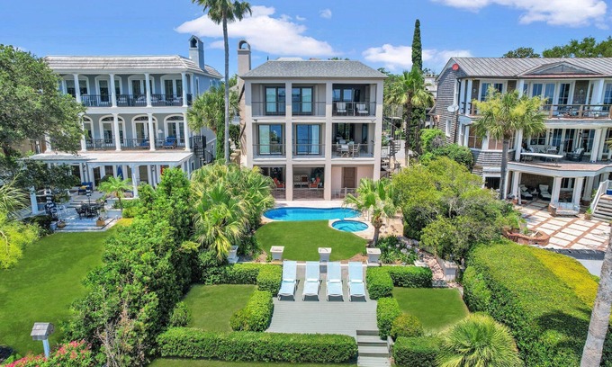 King City House | AMAZING Ocean Views! Fabulous Property, Heated Pool and Spa, Walk to Village