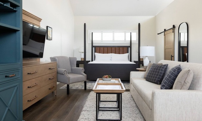 Midway Hotel | Amazing Outdoor Haven w/Resort Access, Golf Course - Unforgettable Experience!