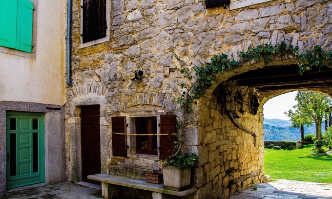 Buzet Villa | Amazing Panorama From Villa Ana