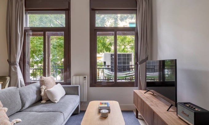 Ibiza Apartment | Amazing Retiro 2BR, in the best area of Madrid, by Blueground