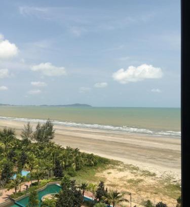 Kuantan Apartment | AMAZING SEAVIEW STUDIO WITH WIFI AT Timurbay Kuantan MU5LIM ONLY