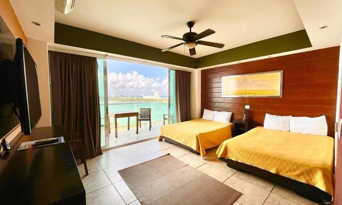 Punta Cancun Apartment | Amazing view suite 2 min walking to Coco Bongo Od601-1